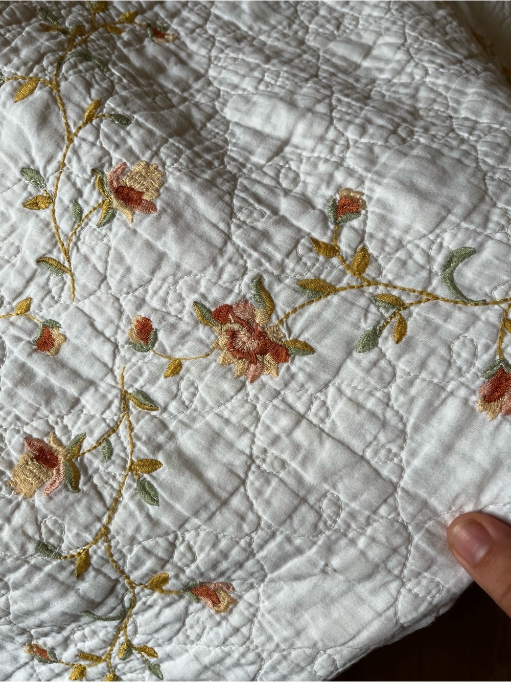 Cottagecore feminine girly girlhood country queen size Quilted Floral Bedspread - Picture 4 of 7